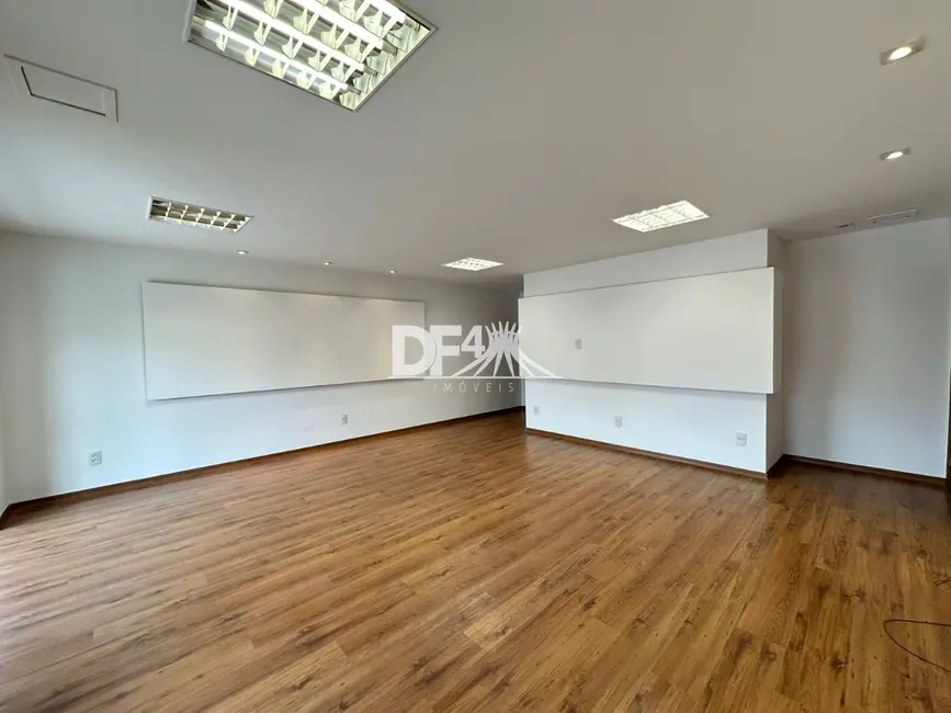 Sala Comercial para alugar, 293m2 em Asa Norte, Brasilia - DF - imagem 5 Foto 5 de Sala Comercial para alugar, 293m2 em Asa Norte, Brasilia - DF