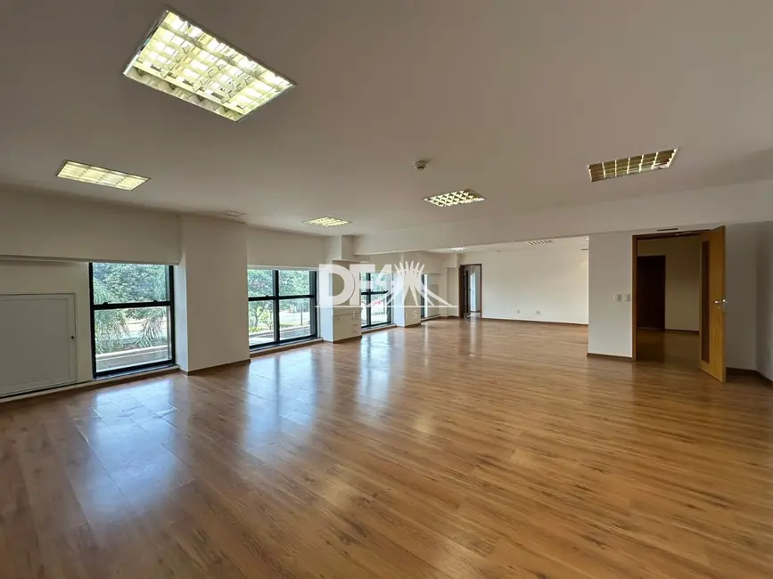 Sala Comercial para alugar, 293m2 em Asa Norte, Brasilia - DF - imagem 3 Foto 3 de Sala Comercial para alugar, 293m2 em Asa Norte, Brasilia - DF