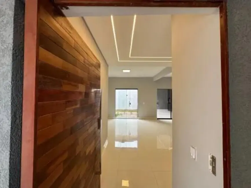 Casa com 3 quartos à venda, 160m2 em Brasilia - DF - imagem 4 Foto 4 de Casa com 3 quartos à venda, 160m2 em Brasilia - DF