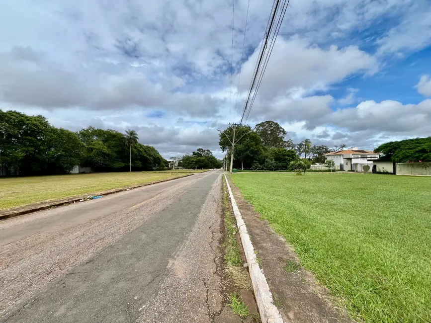 Terreno / Lote à venda, 2500m2 em Park Way, Brasilia - DF - imagem 9 Foto 9 de Terreno / Lote à venda, 2500m2 em Park Way, Brasilia - DF