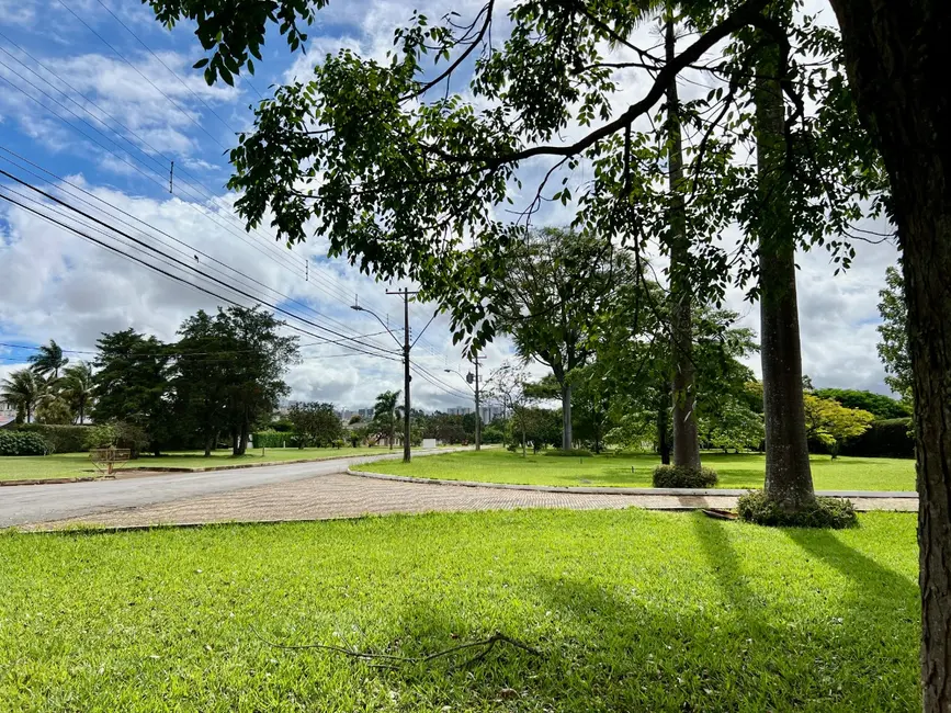 Foto 2 de Terreno / Lote à venda, 2500m2 em Park Way, Brasilia - DF