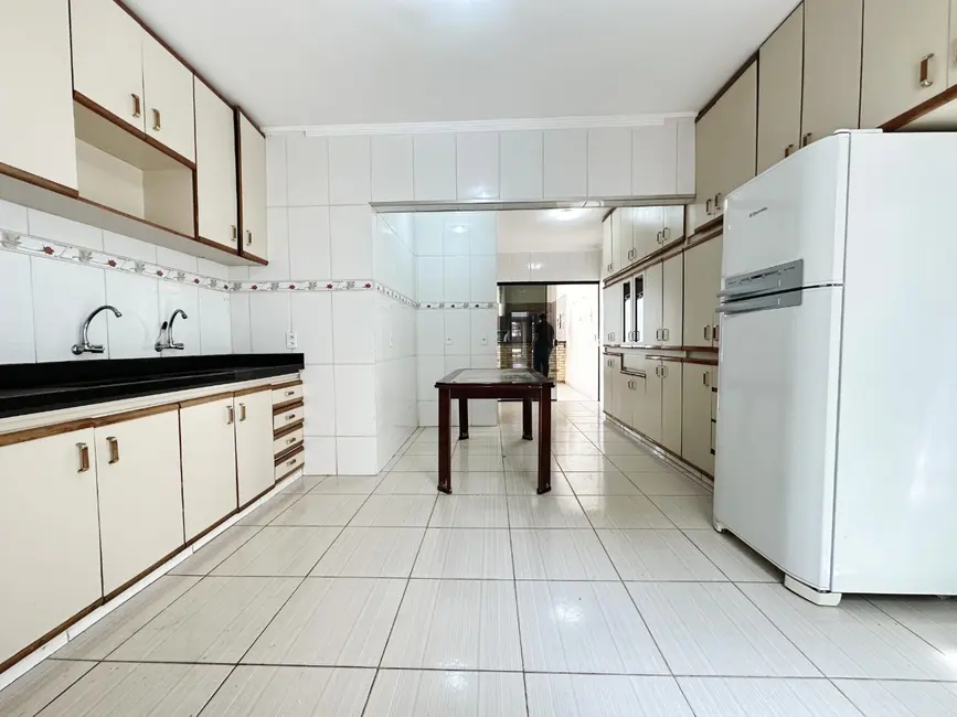 Foto 9 de Casa com 3 quartos para alugar, 350m2 em Taguatinga Sul (Taguatinga), Brasilia - DF