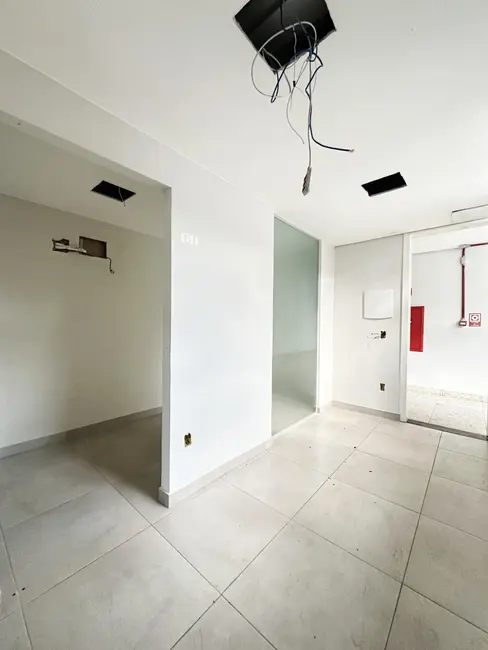 Sala Comercial para alugar, 87m2 em Zona Industrial (Guará), Brasilia - DF - imagem 9 Foto 9 de Sala Comercial para alugar, 87m2 em Zona Industrial (Guará), Brasilia - DF