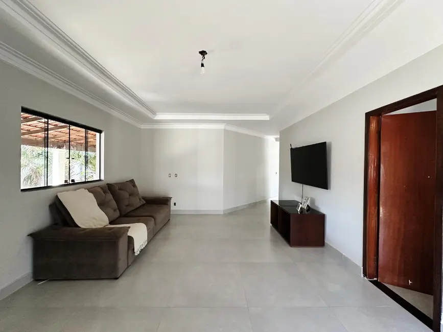 Casa de Condomínio com 4 quartos para alugar, 800m2 em Ponte Alta Norte (Gama), Brasilia - DF - imagem 4 Foto 4 de Casa de Condomínio com 4 quartos para alugar, 800m2 em Ponte Alta Norte (Gama), Brasilia - DF