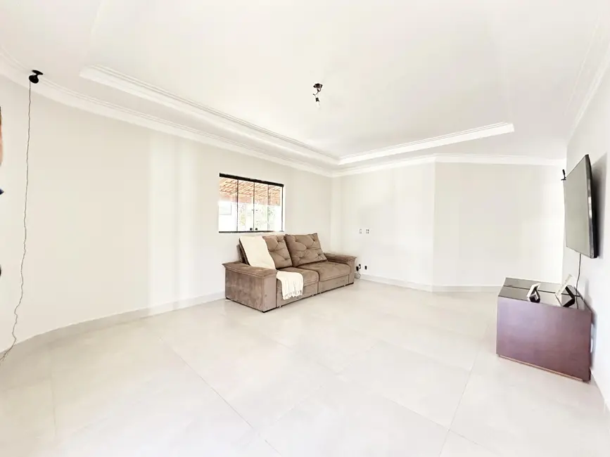 Casa de Condomínio com 4 quartos para alugar, 800m2 em Ponte Alta Norte (Gama), Brasilia - DF - imagem 5 Foto 5 de Casa de Condomínio com 4 quartos para alugar, 800m2 em Ponte Alta Norte (Gama), Brasilia - DF