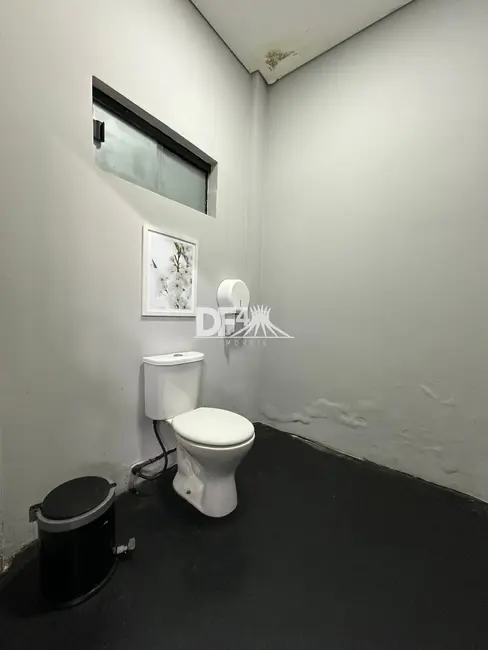 Armazém / Galpão à venda e para alugar, 600m2 em Setor Habitacional Vicente Pires, Brasilia - DF - imagem 8 Foto 8 de Armazém / Galpão à venda e para alugar, 600m2 em Setor Habitacional Vicente Pires, Brasilia - DF