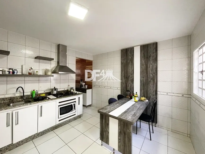 Foto 13 de Casa com 5 quartos à venda, 260m2 em Taguatinga Norte (Taguatinga), Brasilia - DF