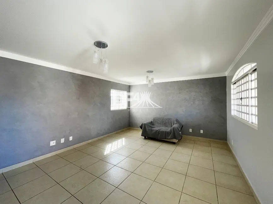 Casa com 5 quartos à venda, 260m2 em Taguatinga Norte (Taguatinga), Brasilia - DF - imagem 2 Foto 2 de Casa com 5 quartos à venda, 260m2 em Taguatinga Norte (Taguatinga), Brasilia - DF