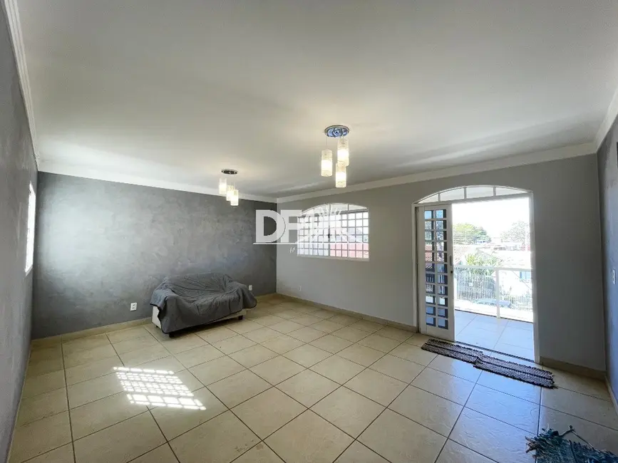 Casa com 5 quartos à venda, 260m2 em Taguatinga Norte (Taguatinga), Brasilia - DF - imagem 7 Foto 7 de Casa com 5 quartos à venda, 260m2 em Taguatinga Norte (Taguatinga), Brasilia - DF