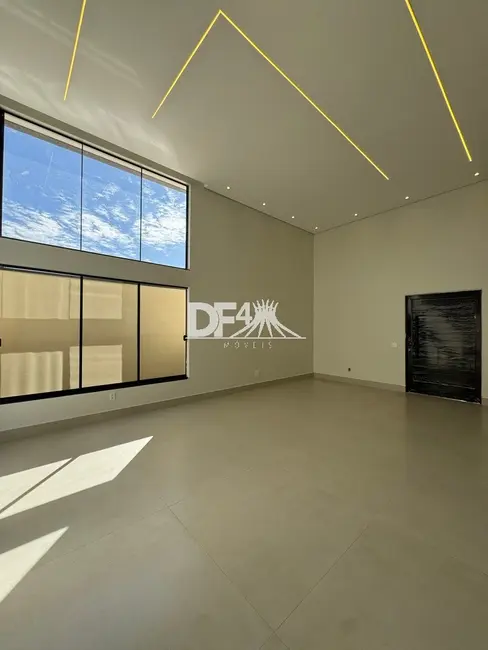 Casa de Condomínio com 3 quartos à venda, 228m2 em Setor Habitacional Vicente Pires, Brasilia - DF - imagem 3 Foto 3 de Casa de Condomínio com 3 quartos à venda, 228m2 em Setor Habitacional Vicente Pires, Brasilia - DF