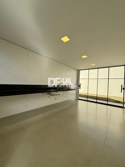 Casa de Condomínio com 3 quartos à venda, 228m2 em Setor Habitacional Vicente Pires, Brasilia - DF - imagem 7 Foto 7 de Casa de Condomínio com 3 quartos à venda, 228m2 em Setor Habitacional Vicente Pires, Brasilia - DF