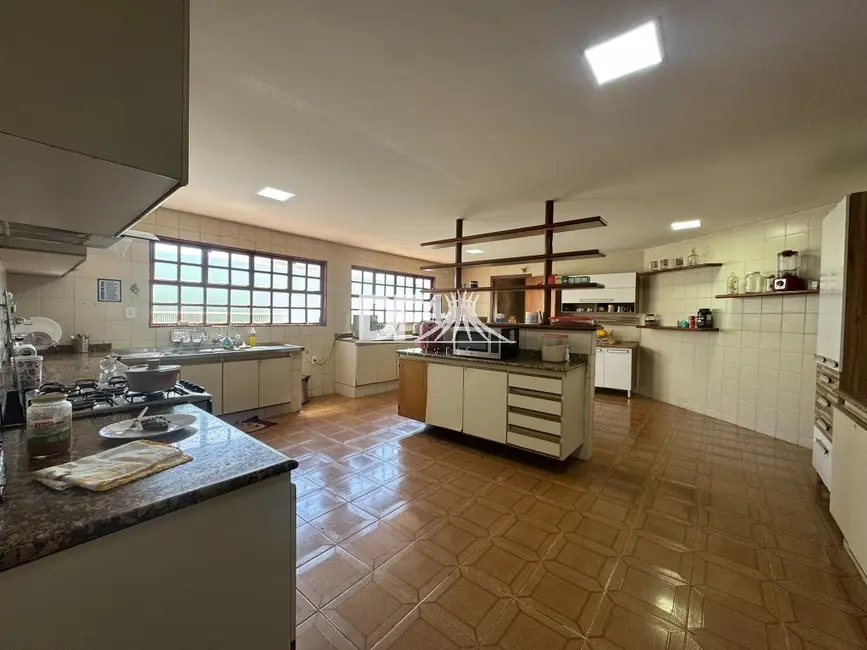Casa com 4 quartos à venda, 800m2 em Setor de Habitações Individuais Sul, Brasilia - DF - imagem 9 Foto 9 de Casa com 4 quartos à venda, 800m2 em Setor de Habitações Individuais Sul, Brasilia - DF