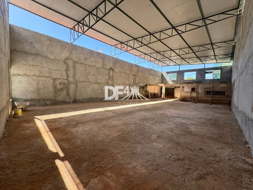Armazém / Galpão para alugar, 350m2 em Norte (Águas Claras), Brasilia - DF - imagem 8 Foto 8 de Armazém / Galpão para alugar, 350m2 em Norte (Águas Claras), Brasilia - DF