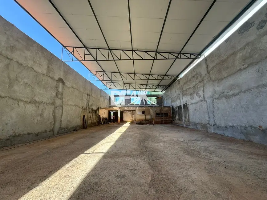 Armazém / Galpão para alugar, 350m2 em Norte (Águas Claras), Brasilia - DF - imagem 5 Foto 5 de Armazém / Galpão para alugar, 350m2 em Norte (Águas Claras), Brasilia - DF