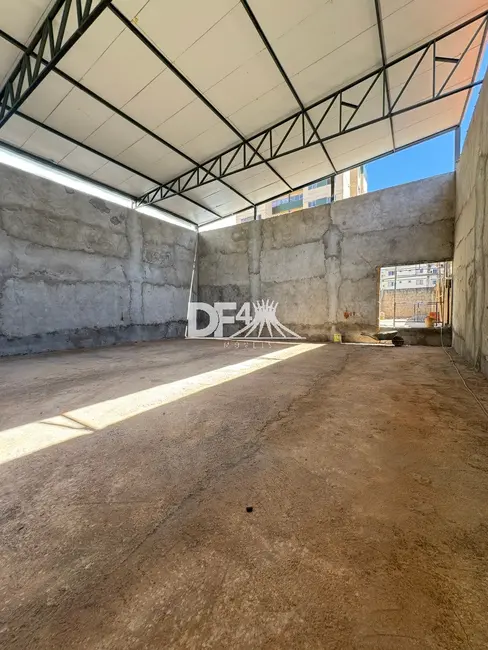 Armazém / Galpão para alugar, 350m2 em Norte (Águas Claras), Brasilia - DF - imagem 4 Foto 4 de Armazém / Galpão para alugar, 350m2 em Norte (Águas Claras), Brasilia - DF