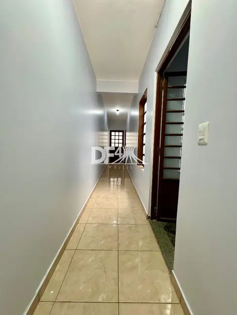 Sala Comercial para alugar, 200m2 em Ceilândia Sul (Ceilândia), Brasilia - DF - imagem 9 Foto 9 de Sala Comercial para alugar, 200m2 em Ceilândia Sul (Ceilândia), Brasilia - DF