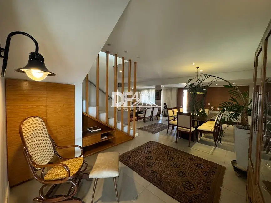 Casa de Condomínio com 4 quartos à venda, 400m2 em Setor Habitacional Samambaia (Vicente Pires), Brasilia - DF - imagem 8 Foto 8 de Casa de Condomínio com 4 quartos à venda, 400m2 em Setor Habitacional Samambaia (Vicente Pires), Brasilia - DF