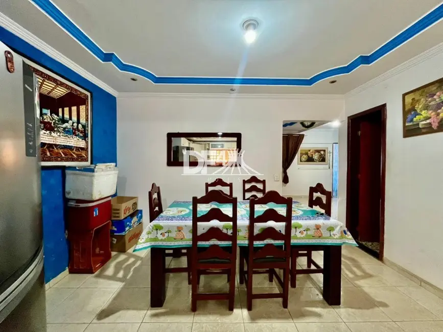 Casa com 4 quartos à venda, 200m2 em Samambaia Sul (Samambaia), Brasilia - DF - imagem 9 Foto 9 de Casa com 4 quartos à venda, 200m2 em Samambaia Sul (Samambaia), Brasilia - DF