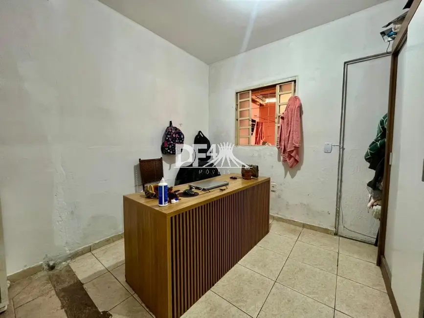 Casa com 4 quartos à venda, 200m2 em Samambaia Sul (Samambaia), Brasilia - DF - imagem 5 Foto 5 de Casa com 4 quartos à venda, 200m2 em Samambaia Sul (Samambaia), Brasilia - DF