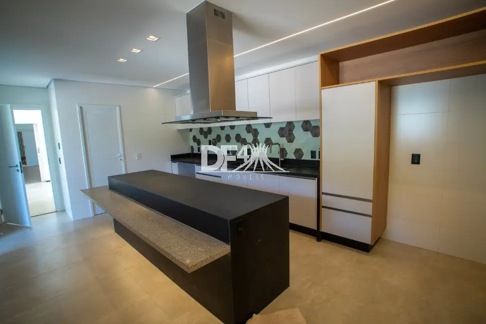 Casa com 5 quartos à venda, 977m2 em Setor de Habitações Individuais Norte, Brasilia - DF - imagem 5 Foto 5 de Casa com 5 quartos à venda, 977m2 em Setor de Habitações Individuais Norte, Brasilia - DF