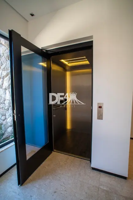 Foto 17 de Casa com 5 quartos à venda, 977m2 em Setor de Habitações Individuais Norte, Brasilia - DF