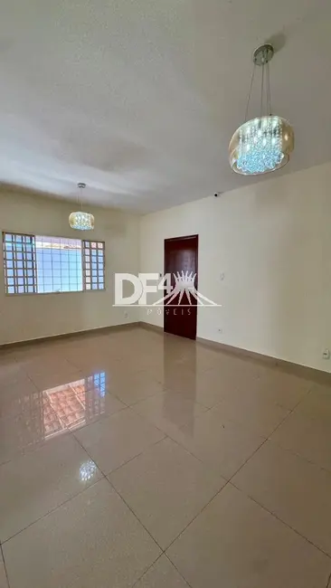 Casa com 6 quartos para alugar, 1000m2 em Setor Habitacional Samambaia (Vicente Pires), Brasilia - DF - imagem 5 Foto 5 de Casa com 6 quartos para alugar, 1000m2 em Setor Habitacional Samambaia (Vicente Pires), Brasilia - DF