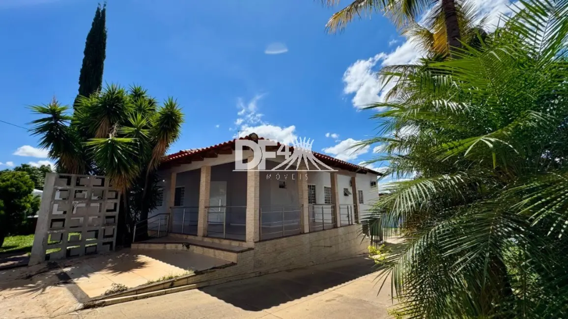 Casa com 6 quartos para alugar, 1000m2 em Setor Habitacional Samambaia (Vicente Pires), Brasilia - DF - imagem 1 Foto 1 de Casa com 6 quartos para alugar, 1000m2 em Setor Habitacional Samambaia (Vicente Pires), Brasilia - DF