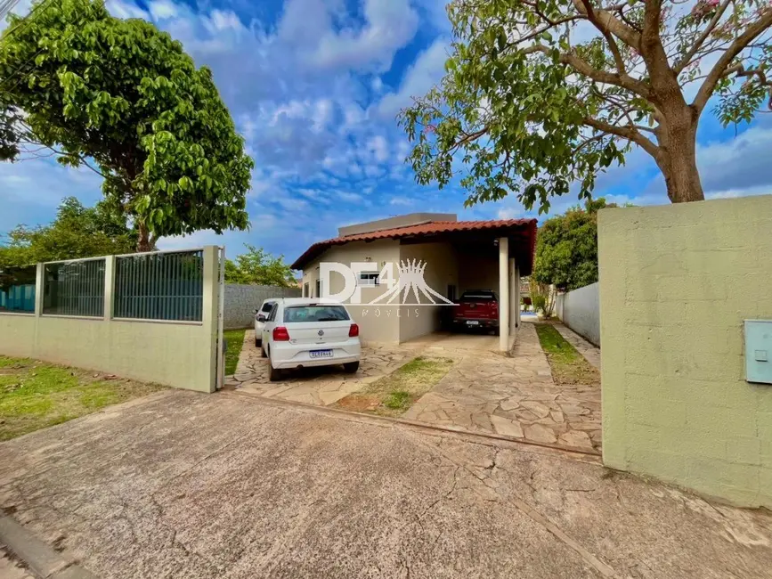 Casa de Condomínio com 3 quartos à venda, 800m2 em Ponte Alta Norte (Gama), Brasilia - DF - imagem 2 Foto 2 de Casa de Condomínio com 3 quartos à venda, 800m2 em Ponte Alta Norte (Gama), Brasilia - DF