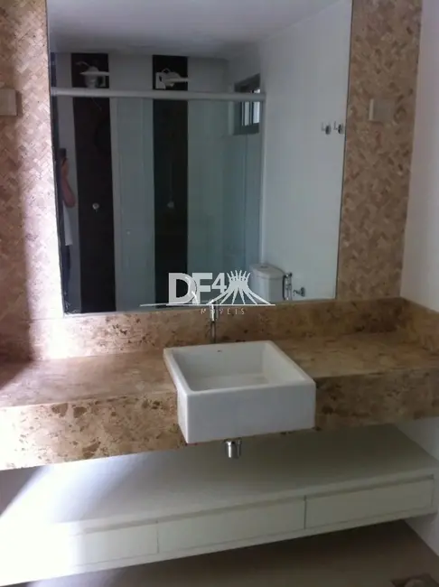 Apartamento com 3 quartos à venda, 130m2 em Asa Norte, Brasilia - DF - imagem 6 Foto 6 de Apartamento com 3 quartos à venda, 130m2 em Asa Norte, Brasilia - DF