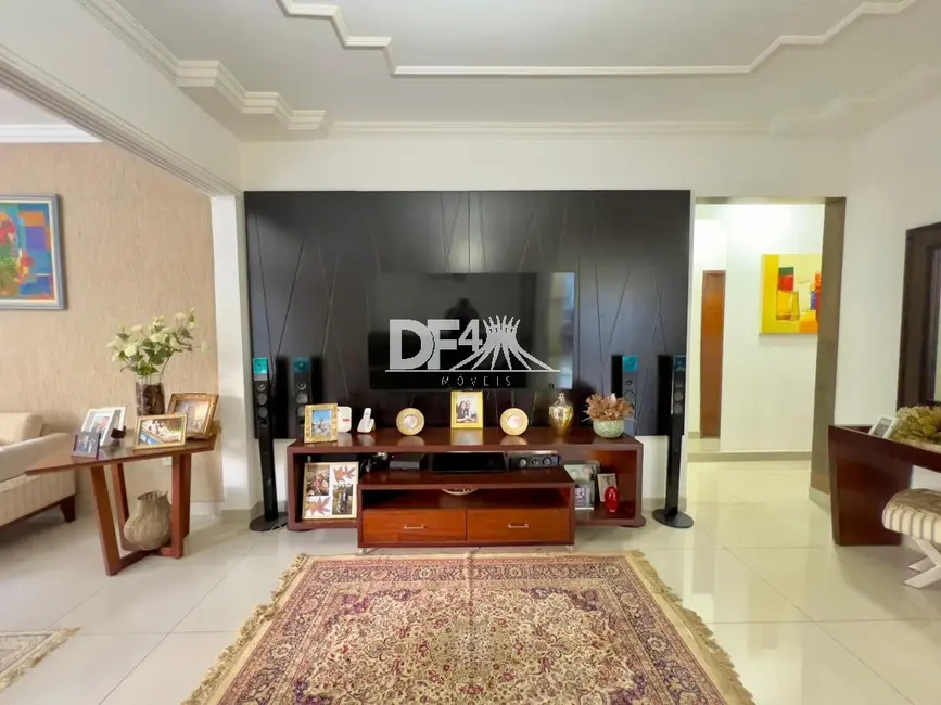 Foto 4 de Casa de Condomínio com 4 quartos à venda, 800m2 em Brasilia - DF