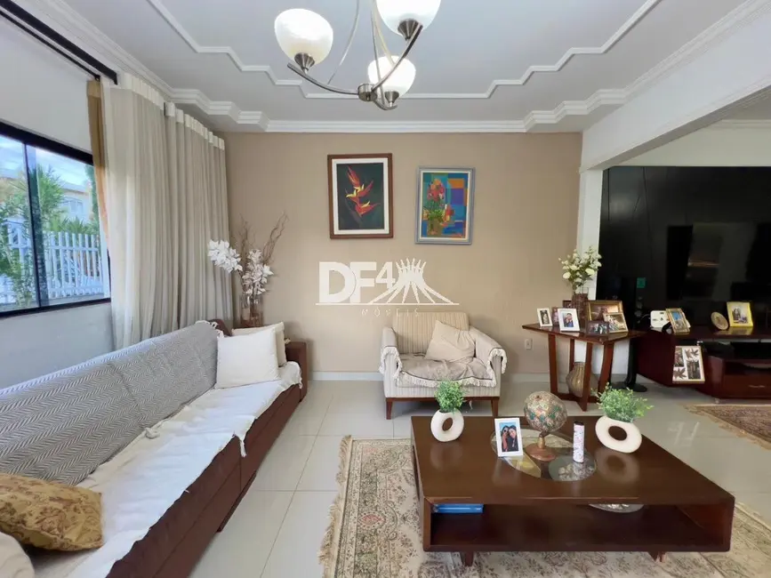 Foto 5 de Casa de Condomínio com 4 quartos à venda, 800m2 em Brasilia - DF