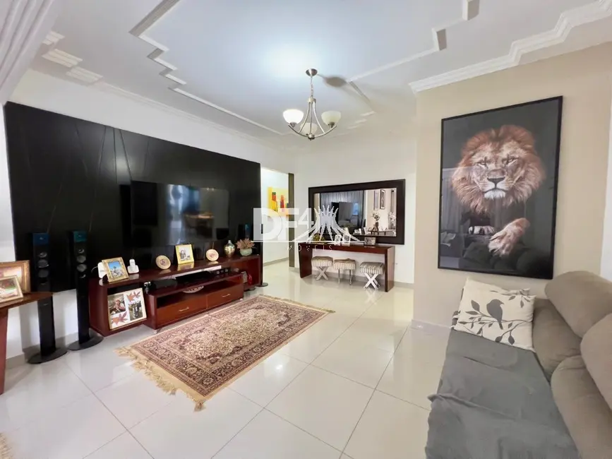 Foto 1 de Casa de Condomínio com 4 quartos à venda, 800m2 em Brasilia - DF