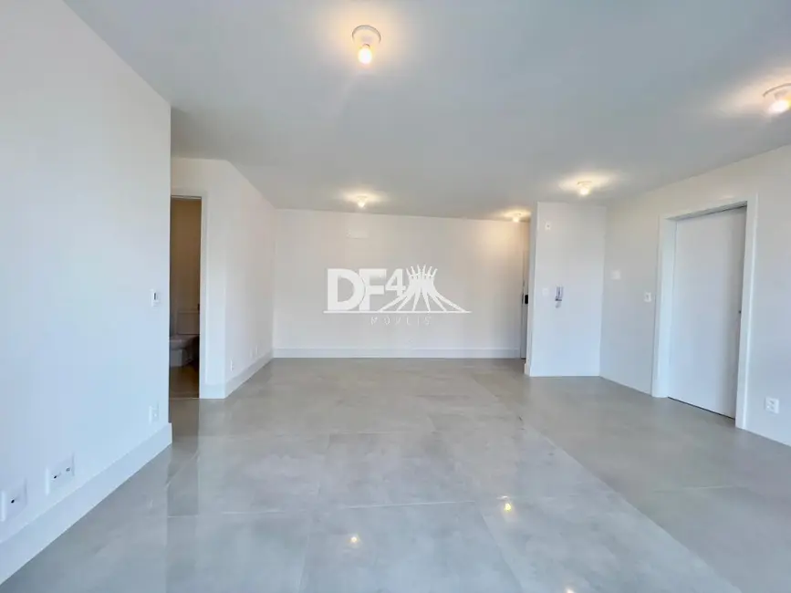 Foto 4 de Apartamento com 3 quartos à venda, 97m2 em Guará II, Brasilia - DF