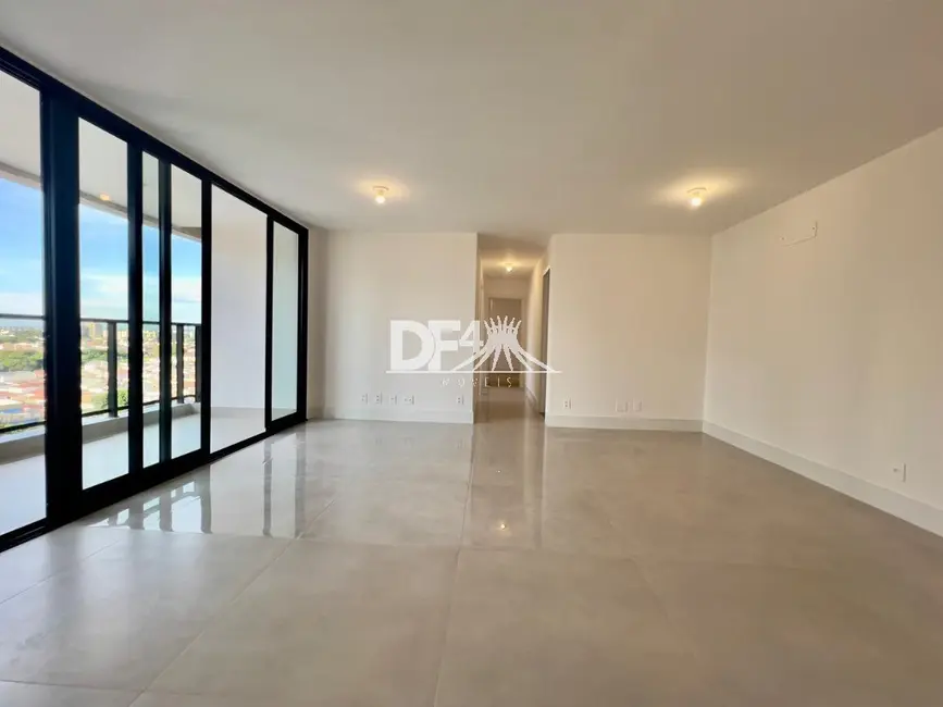 Foto 2 de Apartamento com 3 quartos à venda, 97m2 em Guará II, Brasilia - DF