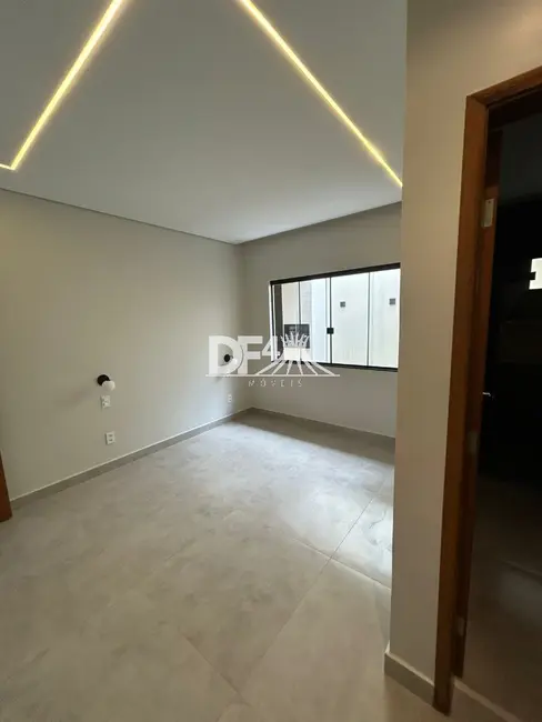 Foto 2 de Casa com 3 quartos à venda, 128m2 em Guará II, Brasilia - DF