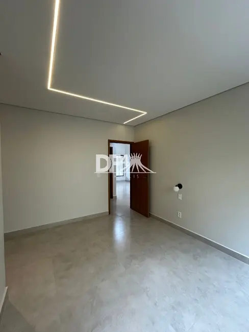 Foto 3 de Casa com 3 quartos à venda, 128m2 em Guará II, Brasilia - DF