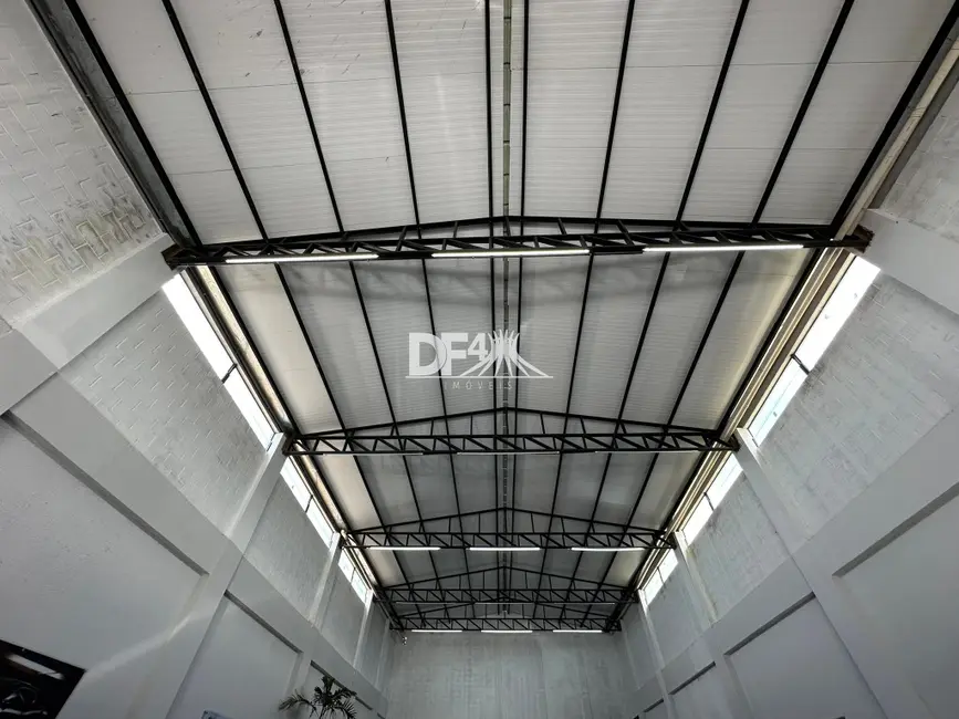 Foto 3 de Armazém / Galpão à venda, 600m2 em Brasilia - DF