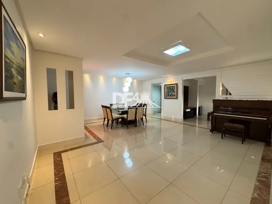 Apartamento com 3 quartos para alugar, 175m2 em Asa Sul, Brasilia - DF - imagem 3 Foto 3 de Apartamento com 3 quartos para alugar, 175m2 em Asa Sul, Brasilia - DF