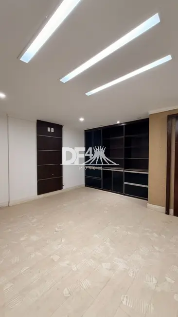 Foto 2 de Sala Comercial à venda, 137m2 em Taguatinga Centro (Taguatinga), Brasilia - DF