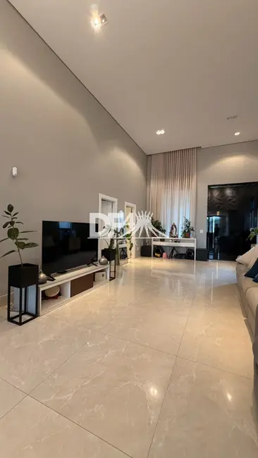 Foto 3 de Casa de Condomínio com 3 quartos à venda, 300m2 em Setor Habitacional Vicente Pires, Brasilia - DF