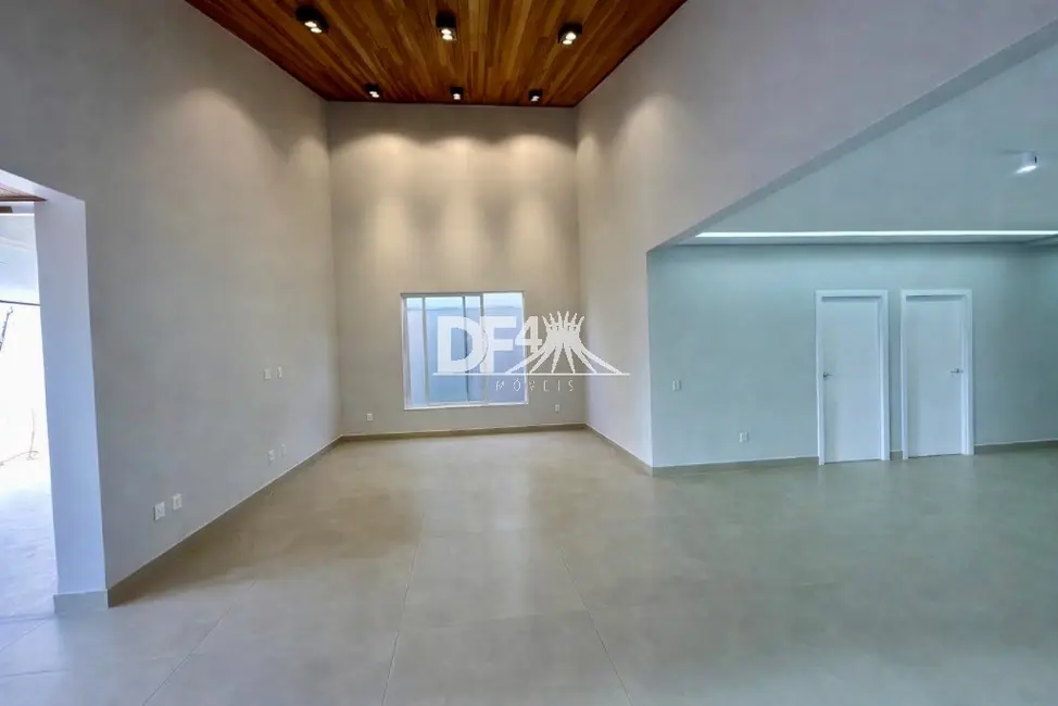Casa de Condomínio com 3 quartos à venda, 370m2 em Setor Habitacional Arniqueira (Águas Claras), Brasilia - DF - imagem 5 Foto 5 de Casa de Condomínio com 3 quartos à venda, 370m2 em Setor Habitacional Arniqueira (Águas Claras), Brasilia - DF