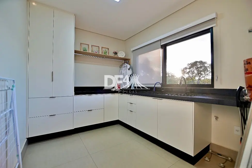 Foto 9 de Casa de Condomínio com 4 quartos à venda, 2500m2 em Park Way, Brasilia - DF