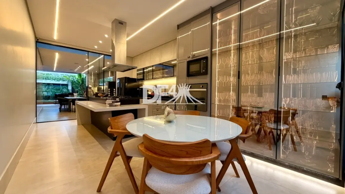 Foto 9 de Casa de Condomínio com 3 quartos à venda, 400m2 em Setor Habitacional Vicente Pires, Brasilia - DF