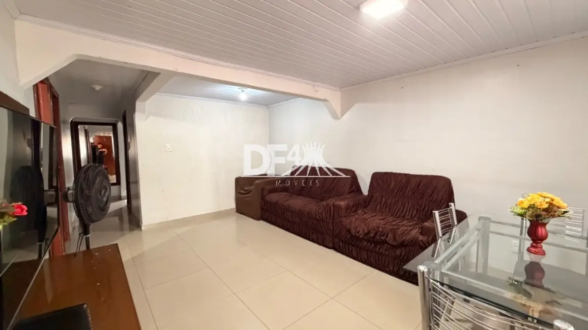Casa com 4 quartos à venda, 120m2 em Guará I, Brasilia - DF - imagem 5 Foto 5 de Casa com 4 quartos à venda, 120m2 em Guará I, Brasilia - DF