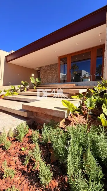 Foto 1 de Casa de Condomínio com 4 quartos à venda, 370m2 em Setor Habitacional Arniqueira (Águas Claras), Brasilia - DF