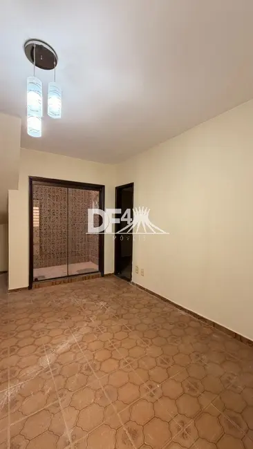 Foto 9 de Casa com 4 quartos para alugar, 250m2 em Taguatinga Norte (Taguatinga), Brasilia - DF
