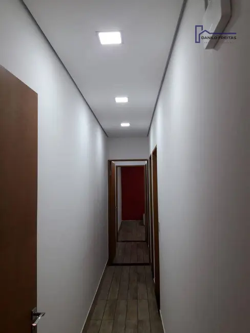 Foto 9 de Casa com 2 quartos à venda, 175m2 em Atibaia - SP