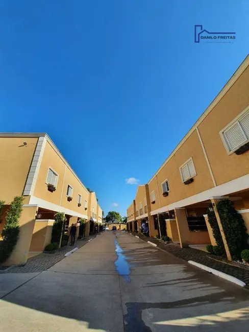 Casa de Condomínio com 2 quartos à venda, 100m2 em Atibaia - SP - imagem 3 Foto 3 de Casa de Condomínio com 2 quartos à venda, 100m2 em Atibaia - SP