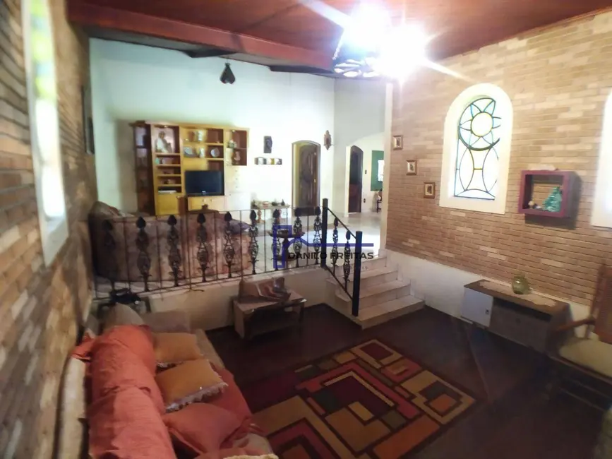 Foto 6 de Casa com 4 quartos à venda, 2000m2 em Jardim Estância Brasil, Atibaia - SP