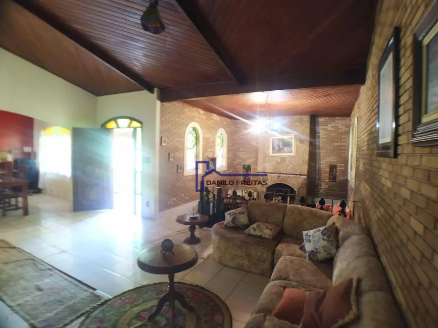 Foto 7 de Casa com 4 quartos à venda, 2000m2 em Jardim Estância Brasil, Atibaia - SP